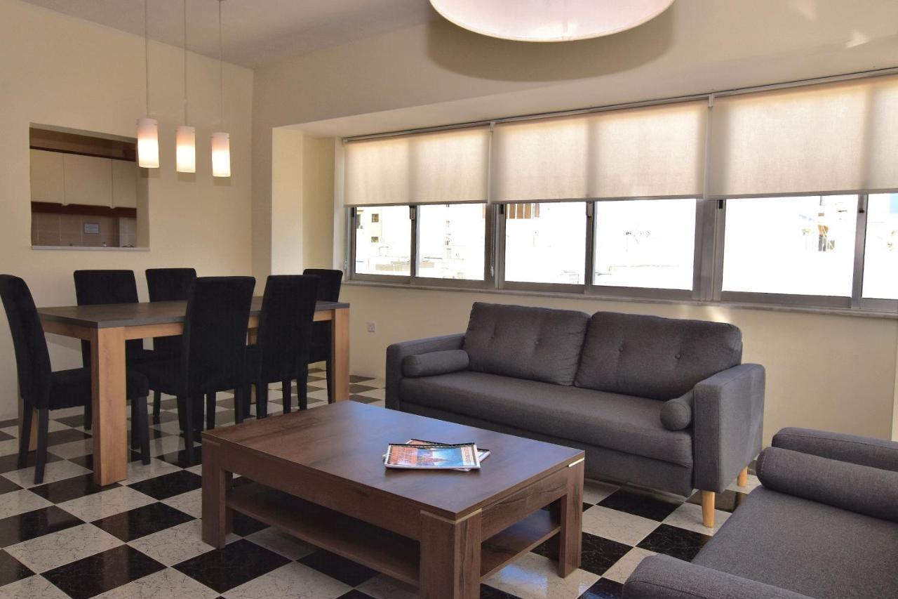 2 Bedroom, Bright & Central Top Floor Apartment - 5 مسيدا المظهر الخارجي الصورة