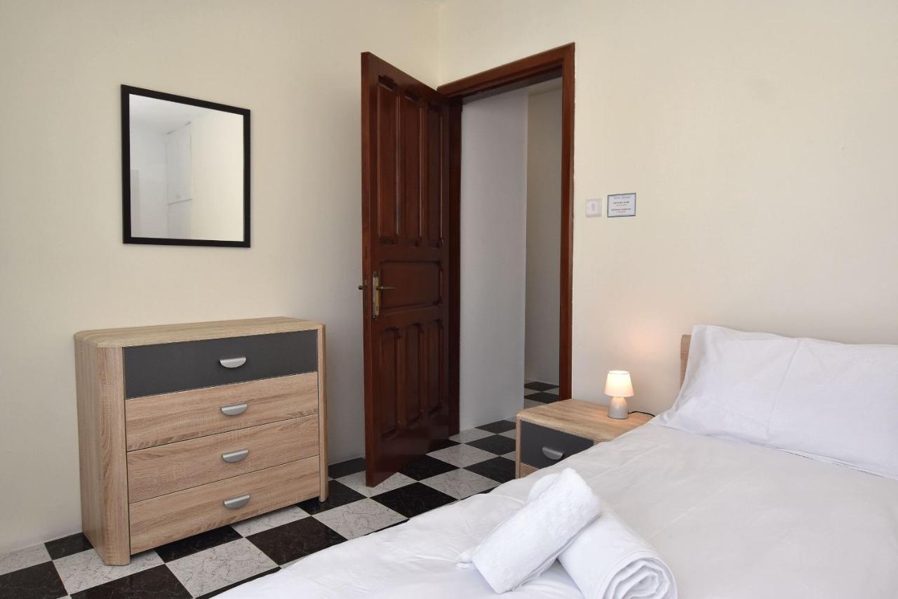 2 Bedroom, Bright & Central Top Floor Apartment - 5 مسيدا المظهر الخارجي الصورة