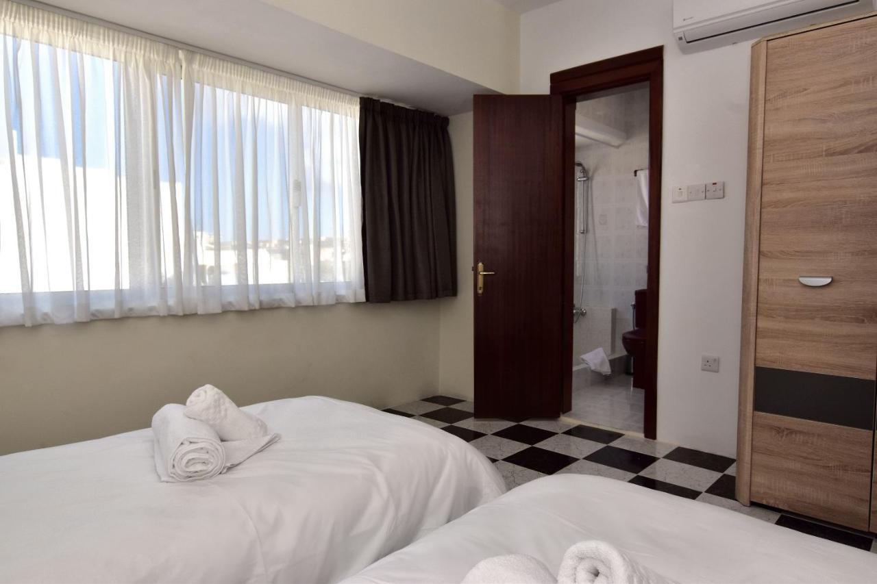2 Bedroom, Bright & Central Top Floor Apartment - 5 مسيدا المظهر الخارجي الصورة